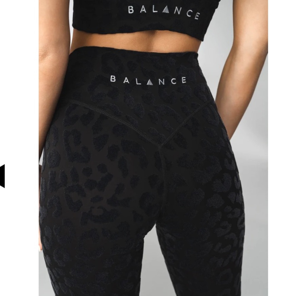 Balance Athletica The Lux Pant Panther Balance Logo